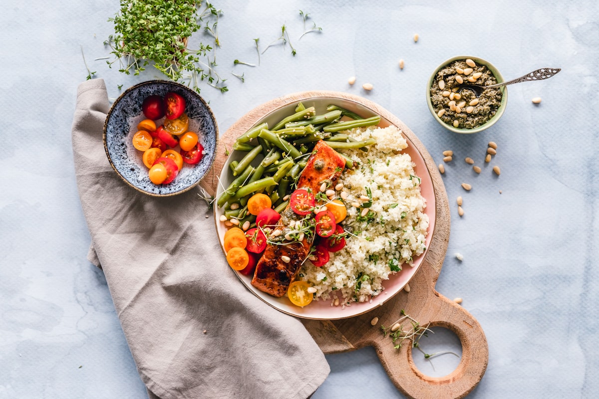 Pollo con verdure grigliate e riso integrale